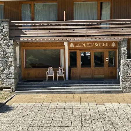 Bel T2 Avec Balcon Proche Pistes Et Commerces A - Fr-1-355-70 * Méribel