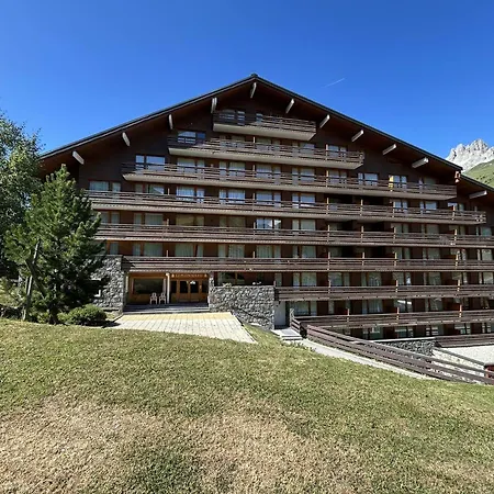 Bel T2 Avec Balcon Proche Pistes Et Commerces A - Fr-1-355-70 Appartement *